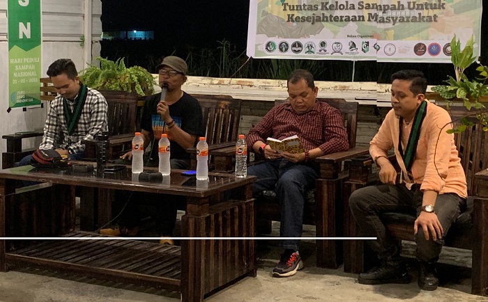 HPSN 2023 HMI Cabang Polman gelar dialog pengelolaan sampah daerah Kabupaten Polman. SUARAPANTAU.COM