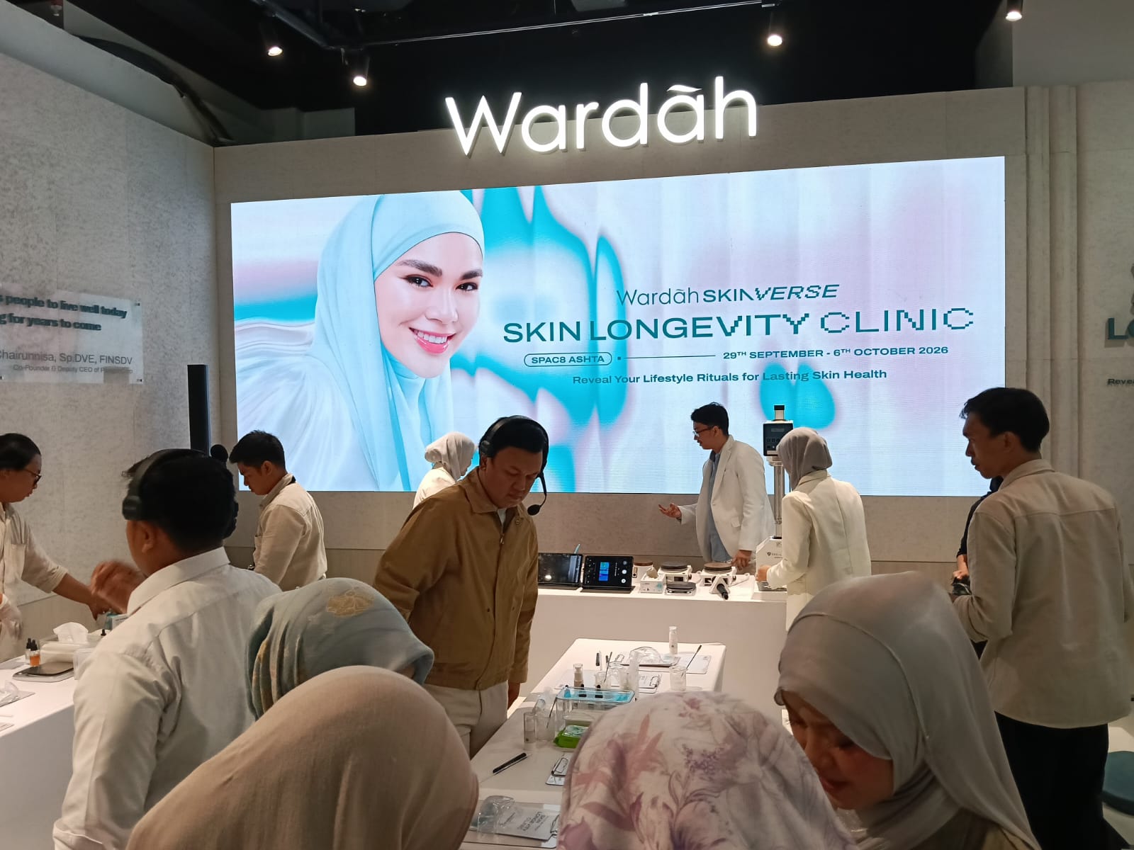 Wardah Skinverse di ASHTA District 8, Jakarta, Sabtu (3/10/2026)